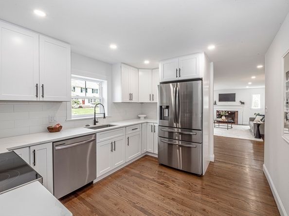 78 Windemere Circle, Braintree MA 02184