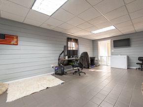 1 Lorraine Ln, Millville MA 01529