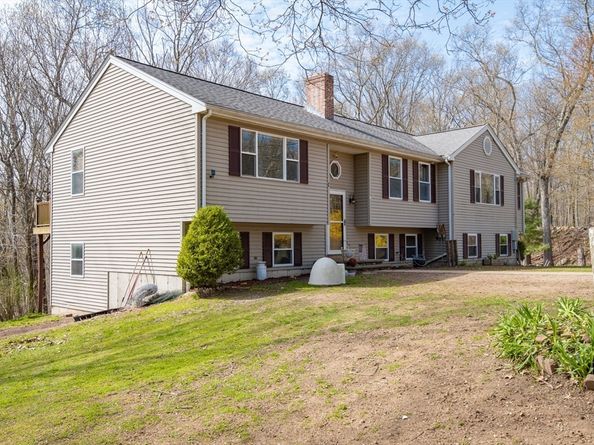 1 Lorraine Ln, Millville MA 01529