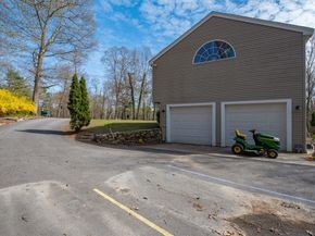 1 Lorraine Ln, Millville MA 01529