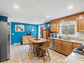 36 Peabody Dr, Stow MA 01775