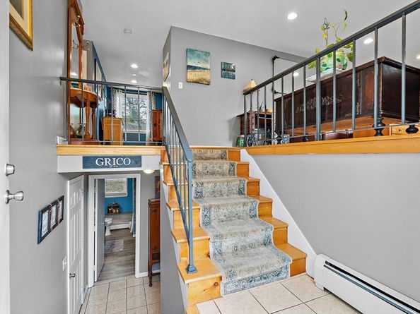 36 Peabody Dr, Stow MA 01775