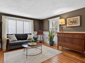 58 School St, Groveland MA 01834