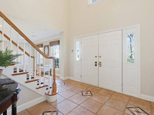8 Weyman Ln, Sharon MA 02067