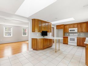 15 May Elm Ln, Norwell MA 02061