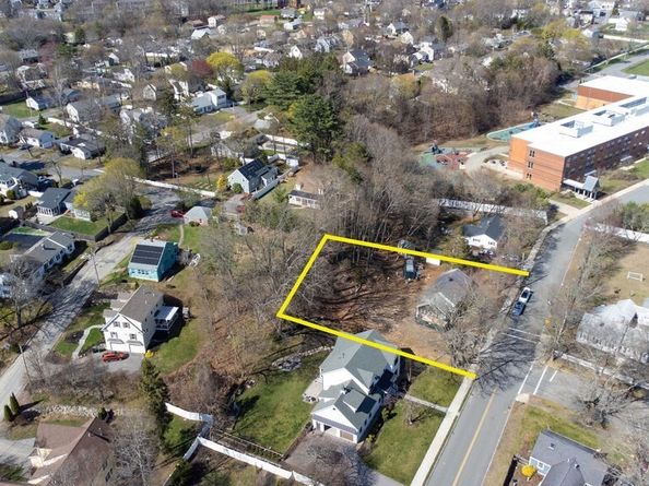 5 Murphy Ave B, Newburyport MA 01950