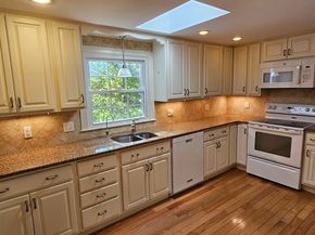 135 Walker Pond Rd, Sturbridge MA 01566