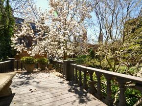 52 Pinckney St, Boston MA 02114