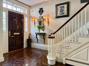 52 Pinckney St, Boston MA 02114