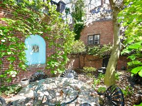 52 Pinckney St, Boston MA 02114