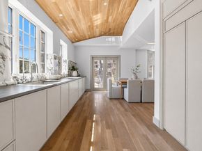 92 Sewall Ave 2C, Brookline MA 02446