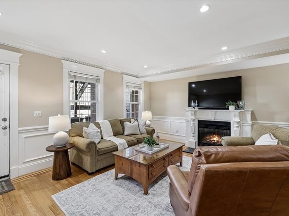 578 E Broadway 1, Boston MA 02127