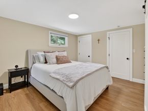 33 Lincoln St, Medway MA 02053