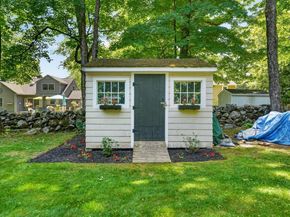 33 Lincoln St, Medway MA 02053