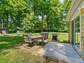 33 Lincoln St, Medway MA 02053