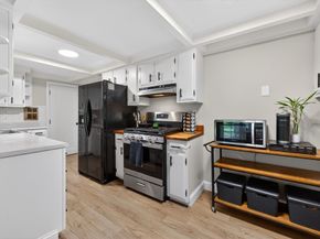 33 Lincoln St, Medway MA 02053
