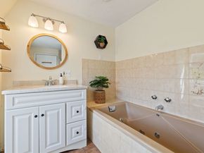 4 Indian Brook Rd, Ashland MA 01721