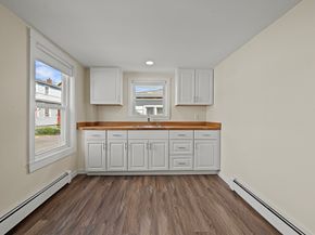15 Shepherd St, Gloucester MA 01930