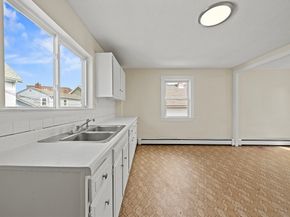 15 Shepherd St, Gloucester MA 01930
