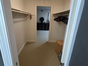 947 Pleasent St 947, Framingham MA 01701