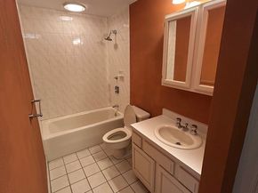 947 Pleasent St 947, Framingham MA 01701