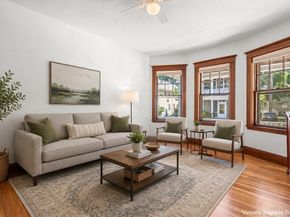 21 Kingsboro Park 1, Boston MA 02130
