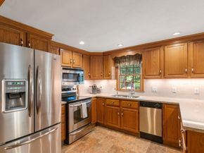 18 Ivy Rd, Littleton MA 01460