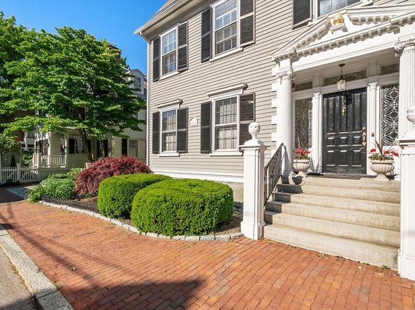 7 Hamilton St 3, Salem MA 01970