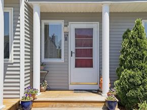 2743 Cranberry Hwy 17B, Wareham MA 02571