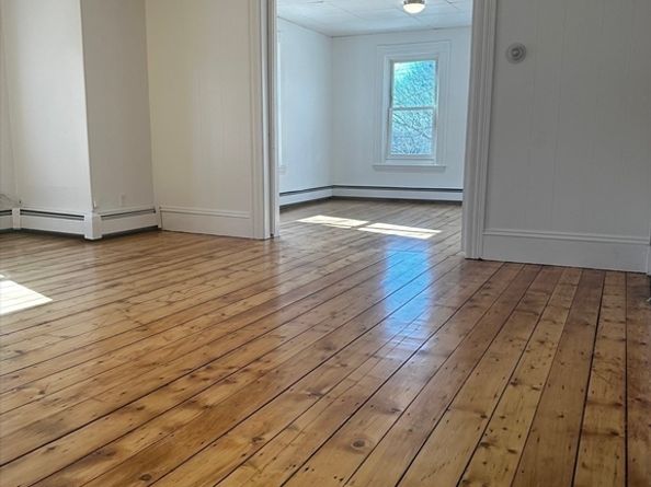 35 Cambridge St, Middleboro MA 02346