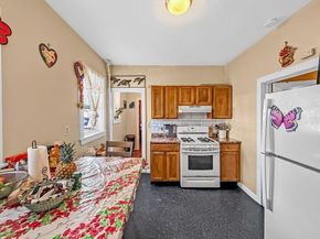 17-19 Acorn St, Lynn MA 01902