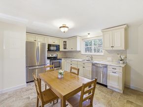 119 Emerson Gardens Rd 119, Lexington MA 02420