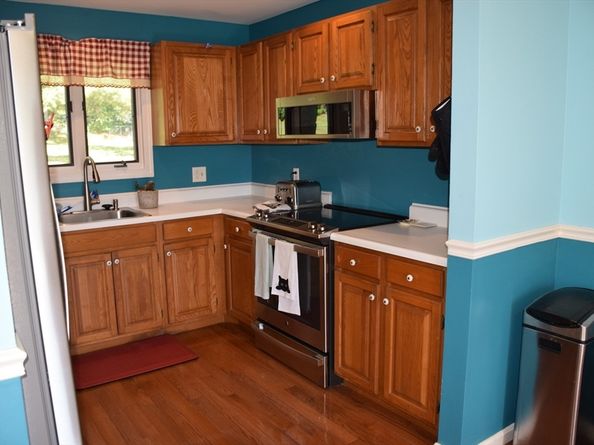3 Fairway Ln 1, Blackstone MA 01504