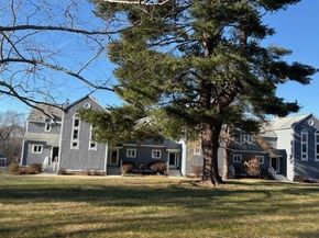 3 Fairway Ln 1, Blackstone MA 01504