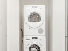 225 East 34th Street 5E, New York NY 10016