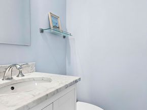 201 East 17th Street 15C, New York NY 10003