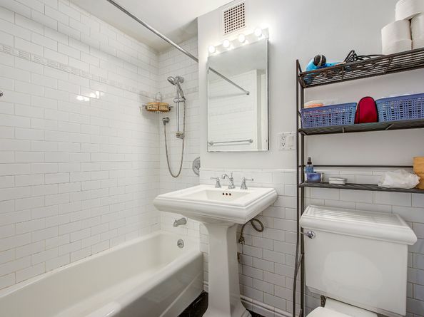 45 Tudor City Place 1607, New York NY 10017