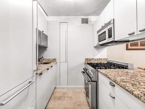 300 Rector Place 4B, New York NY 10280