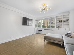 30 West 60th Street 8L, New York NY 10023