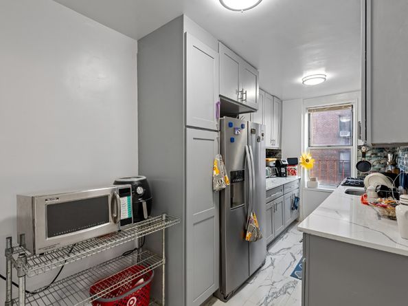 67-30 Clyde Street 5T, Queens NY 11375