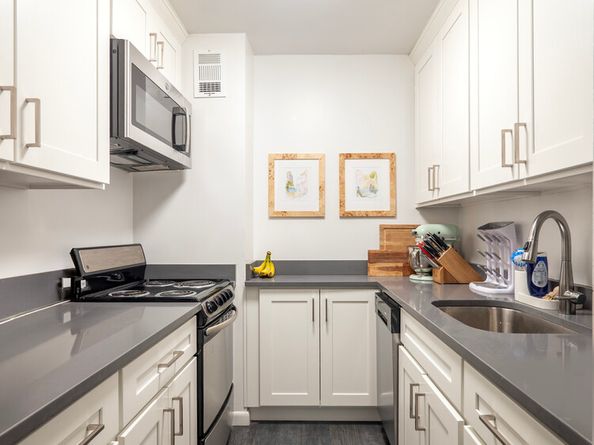 133 Barrow Street 4B, New York NY 10014