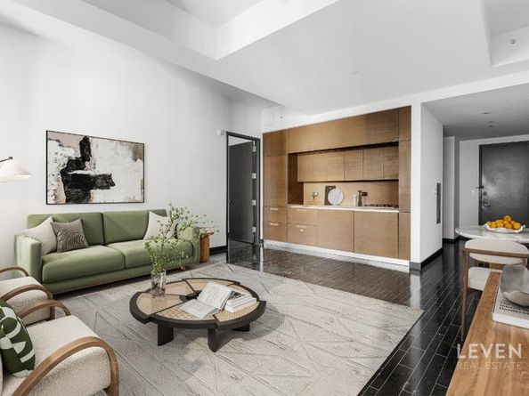 20 Pine Street 2706, New York NY 10005