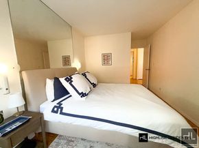 250 East 40th Street 4 A, New York NY 10016