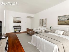 310 West 55th Street 4K, New York NY 10019