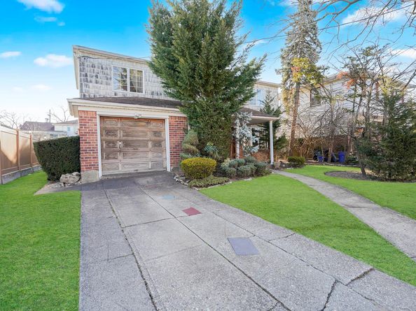 333 Mayfair Drive N, Brooklyn NY 11234