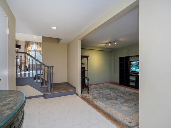 333 Mayfair Drive N, Brooklyn NY 11234