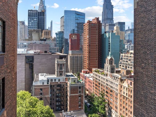 45 Tudor City Place 1708, New York NY 10017