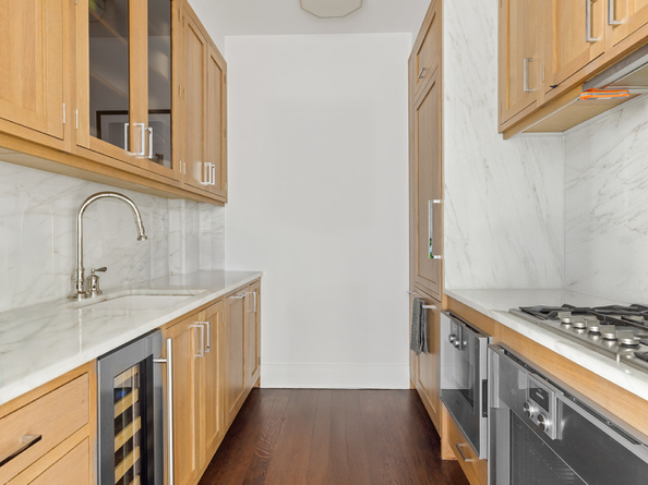 30 Park Place 52C, New York NY 10007