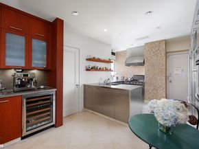 580 Park Avenue 11A, New York NY 10065