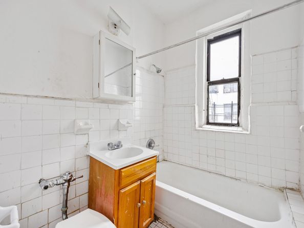 961 Washington Avenue 3G, Brooklyn NY 11225